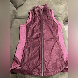 Lululemon REBEL RUNNER VEST Petal Camo Embossed Bordeaux Drama Stripe Berry
